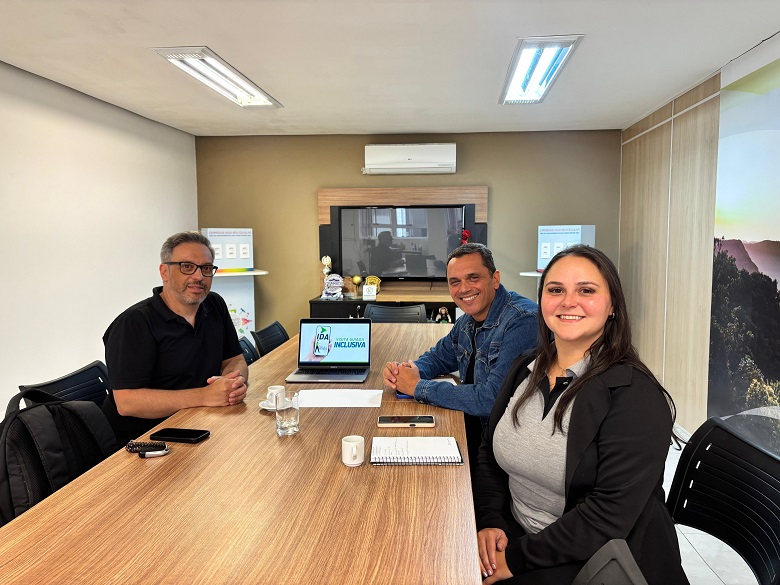 MOVER apresenta soluções de acessibilidade em reunião com o CVB