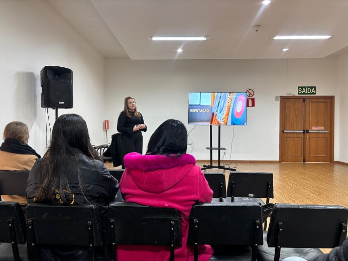 Equipe do CVB participa de capacitação sobre reputação online